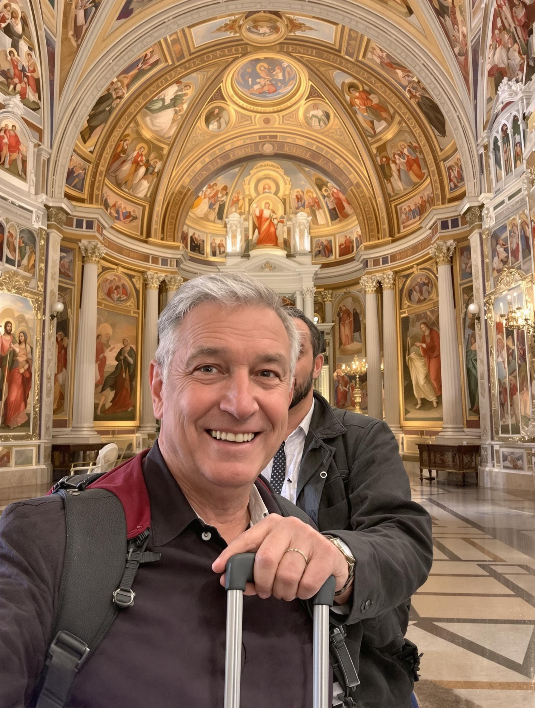 Visiteur devant les fresques de la Chapelle des Scrovegni à Padoue